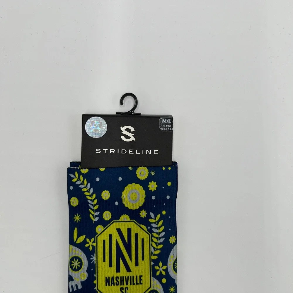 Strideline Nashville SC MLS Sugar‎ Skulls Crew Socks Navy Gold Mens 8-12 NEW